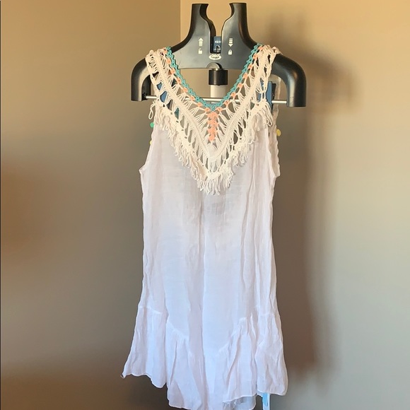 Beach cover up - Picture 3 of 3